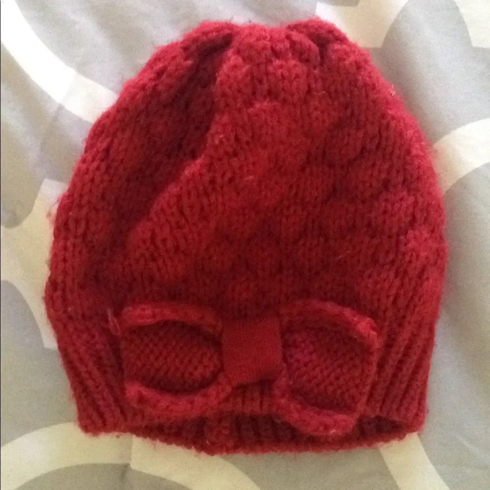 Bow hat